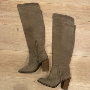 Over the Knee suede Boots